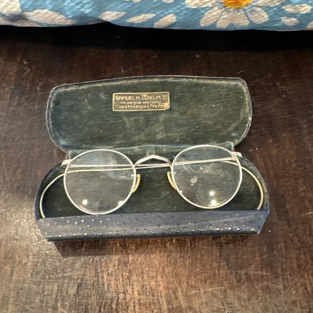 Antique Round Eye Glasses / Antique Spectacles in Original Well Cared For Case
